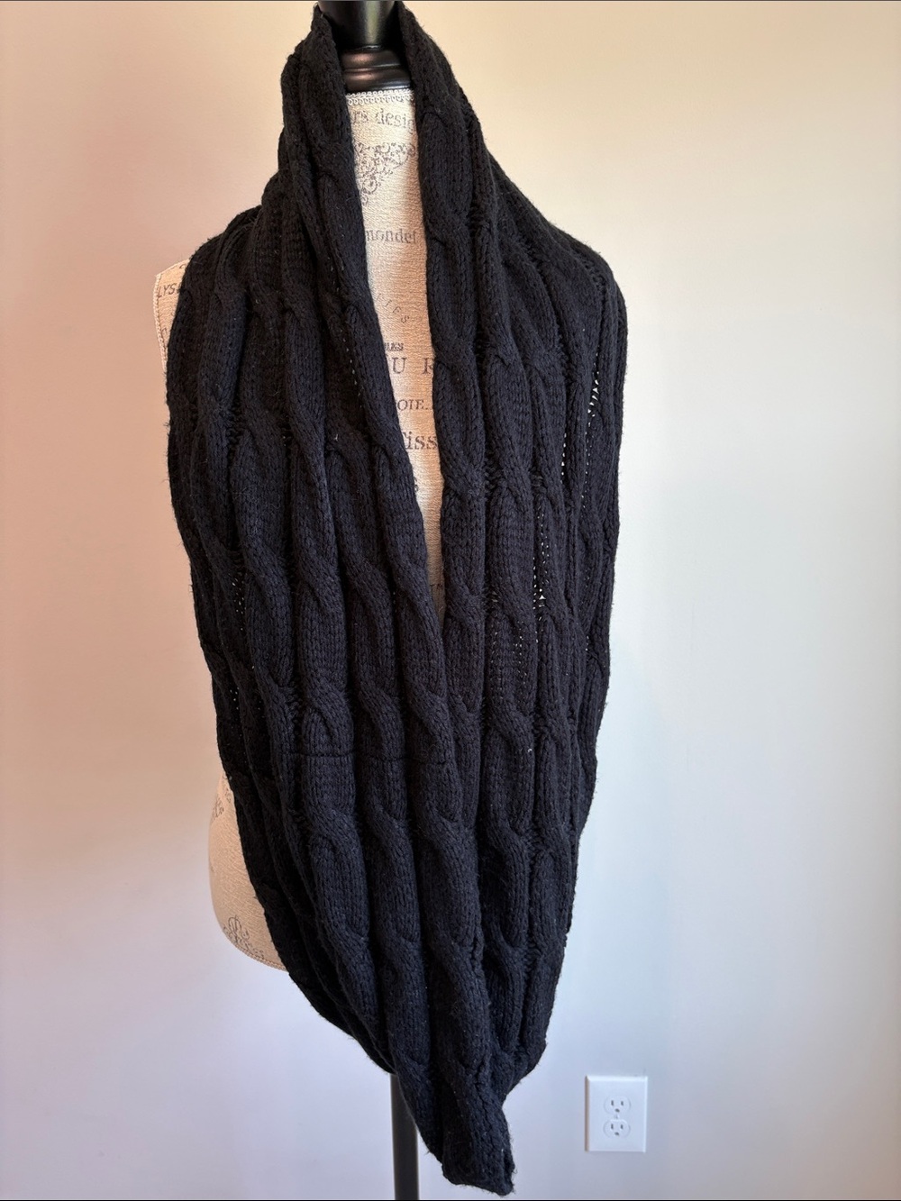 Source Unknown Black Chunky Cable Knit Infinity Scarf Wrap